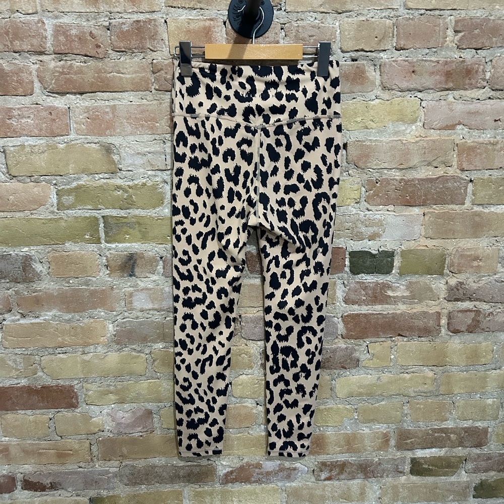 Chic All Fennix Camel Leo 7/8 Leopard/Cheetah Print Leggings - Picture 5 of 8